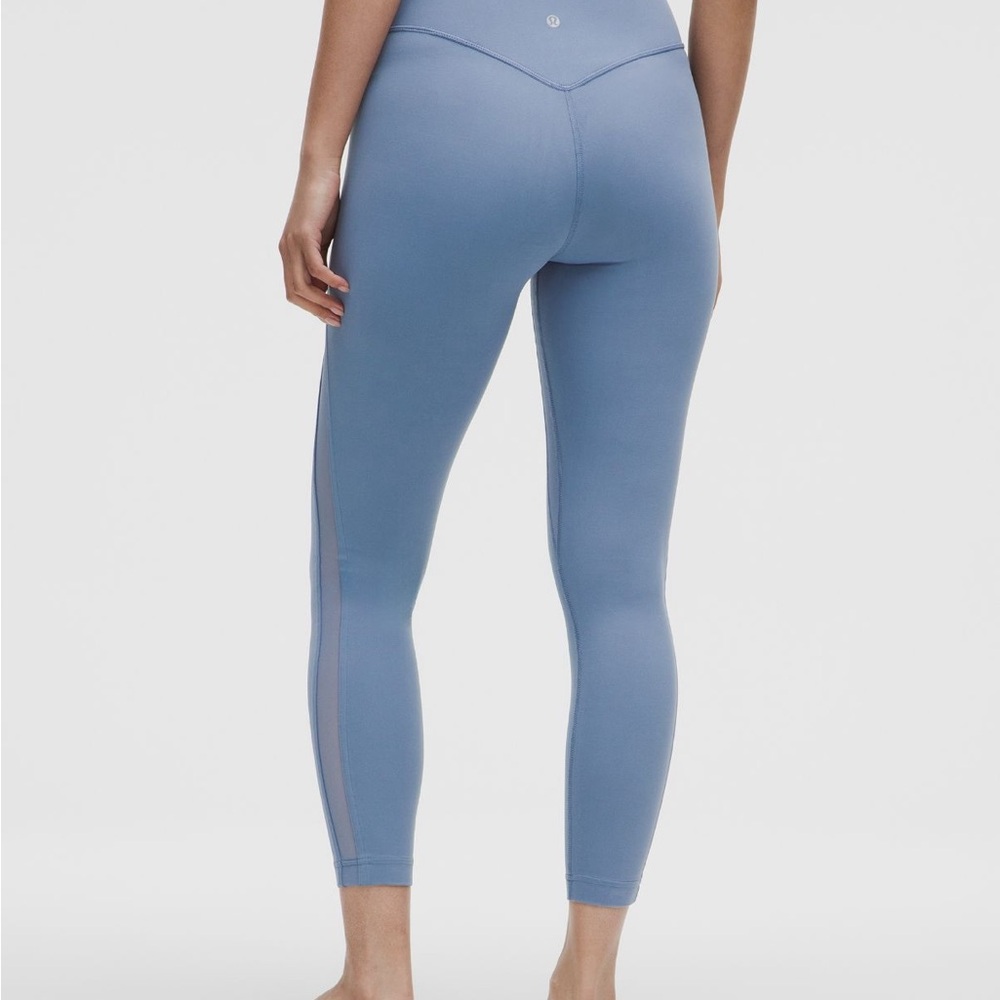 Lululemon 🆕 NWT high rise mesh panel tight 25” blue denim size 8 medium - Picture 5 of 7